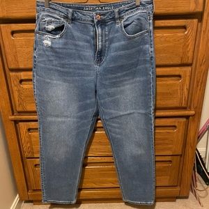 American Eagle Mom Jeans (16 Short)
